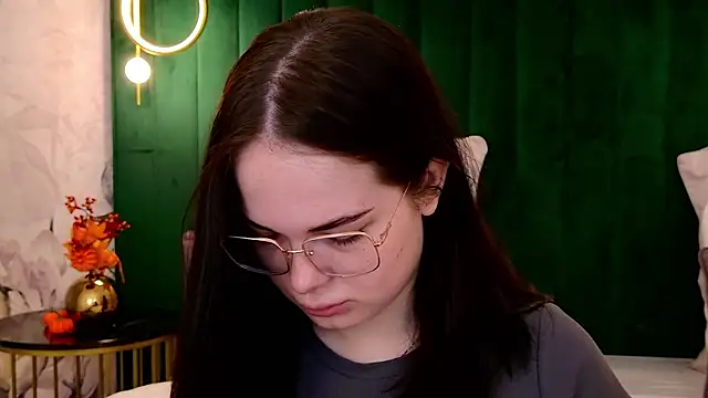 DeniseReese online show from 10/08/25, 02:42