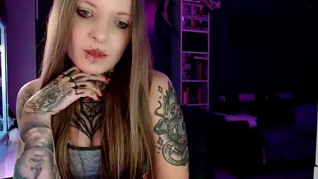 Snapshot of InesGold chatting on 02/22/25, 06:30 InesGold online show from 02/22/25, 06:30