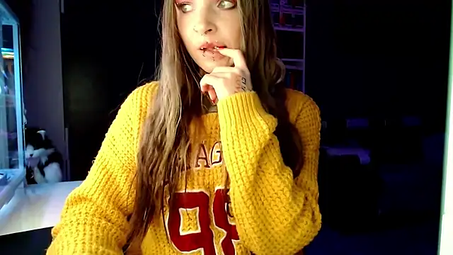 Snapshot of InesGold chatting on 02/25/25, 07:25 InesGold online show from 02/25/25, 07:25