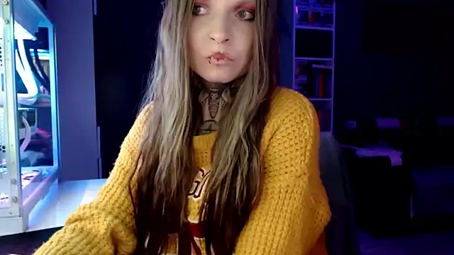 Snapshot of InesGold chatting on 02/25/25, 10:29 InesGold online show from 02/25/25, 10:29