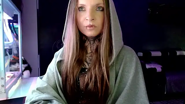 Snapshot of InesGold chatting on 02/27/25, 10:15 InesGold online show from 02/27/25, 10:15