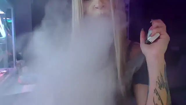 Snapshot of InesGold chatting on 03/20/25, 06:20 InesGold online show from 03/20/25, 06:20