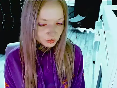 Snapshot of InesGold chatting on 09/29/25, 03:17 InesGold online show from 09/29/25, 03:17