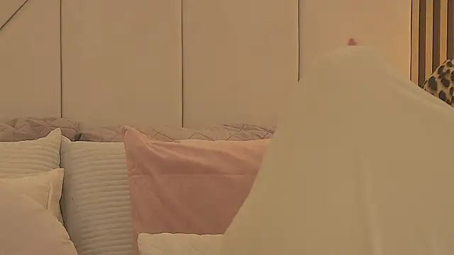 Snapshot of Blanche_Summer chatting on 02/27/26, 01:55 Blanche Summer online show from 02/27/26, 01:55