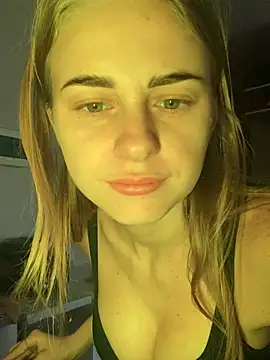 Snapshot of GraceTorrez chatting on 01/05/25, 10:10 GraceTorrez online show from 01/05/25, 10:10