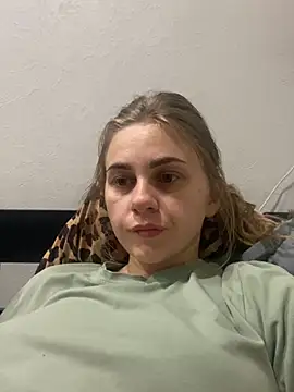 Snapshot of GraceTorrez chatting on 01/06/25, 07:13 GraceTorrez online show from 01/06/25, 07:13