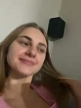 Snapshot of GraceTorrez chatting on 01/09/25, 02:40 GraceTorrez online show from 01/09/25, 02:40