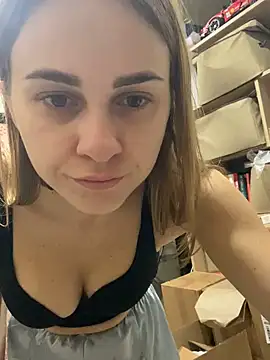 Snapshot of GraceTorrez chatting on 01/10/25, 03:37 GraceTorrez online show from 01/10/25, 03:37