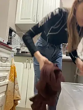 Snapshot of GraceTorrez chatting on 01/13/25, 12:45 GraceTorrez online show from 01/13/25, 12:45