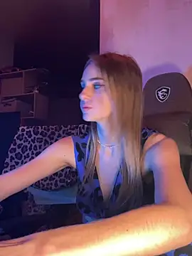 Snapshot of GraceTorrez chatting on 01/24/25, 04:17 GraceTorrez online show from 01/24/25, 04:17