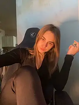 Snapshot of GraceTorrez chatting on 01/27/25, 02:02 GraceTorrez online show from 01/27/25, 02:02