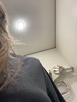 Snapshot of GraceTorrez chatting on 02/01/25, 11:06 GraceTorrez online show from 02/01/25, 11:06