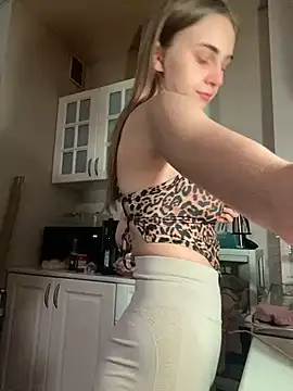 Snapshot of GraceTorrez chatting on 02/06/25, 12:16 GraceTorrez online show from 02/06/25, 12:16