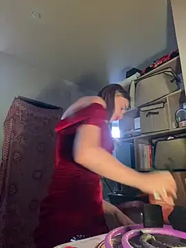 Snapshot of GraceTorrez chatting on 02/12/25, 01:06 GraceTorrez online show from 02/12/25, 01:06