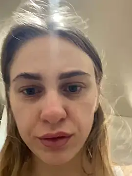 Snapshot of GraceTorrez chatting on 02/26/25, 07:42 GraceTorrez online show from 02/26/25, 07:42