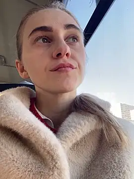 Snapshot of GraceTorrez chatting on 02/27/25, 01:17 GraceTorrez online show from 02/27/25, 01:17