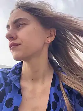 Snapshot of GraceTorrez chatting on 03/12/25, 12:04 GraceTorrez online show from 03/12/25, 12:04