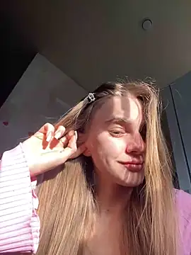 Snapshot of GraceTorrez chatting on 03/16/25, 04:52 GraceTorrez online show from 03/16/25, 04:52