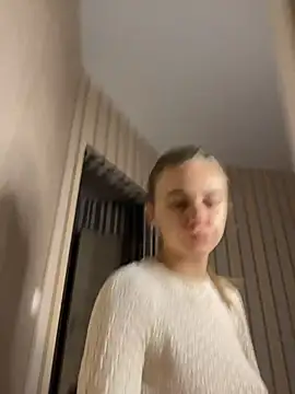 Snapshot of GraceTorrez chatting on 10/05/25, 02:37 GraceTorrez online show from 10/05/25, 02:37