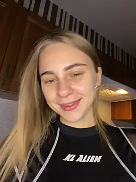 Snapshot of GraceTorrez chatting on 10/16/25, 02:51 GraceTorrez online show from 10/16/25, 02:51