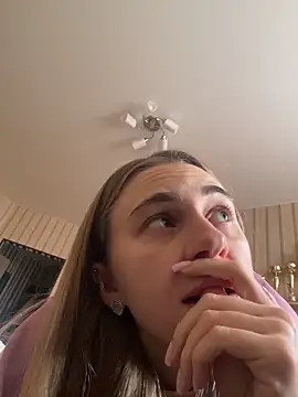 Snapshot of GraceTorrez chatting on 10/23/25, 01:54 GraceTorrez online show from 10/23/25, 01:54