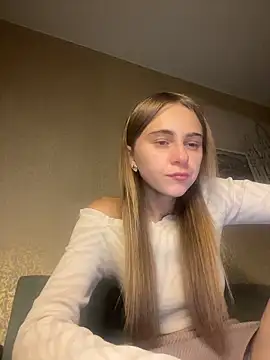 Snapshot of GraceTorrez chatting on 10/31/25, 05:03 GraceTorrez online show from 10/31/25, 05:03