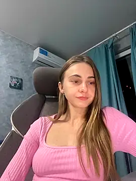 Snapshot of GraceTorrez chatting on 11/12/25, 06:52 GraceTorrez online show from 11/12/25, 06:52