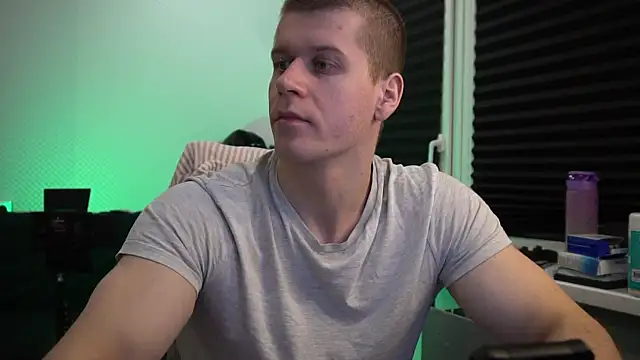 Bruno Banani online show from 09/28/25, 04:23