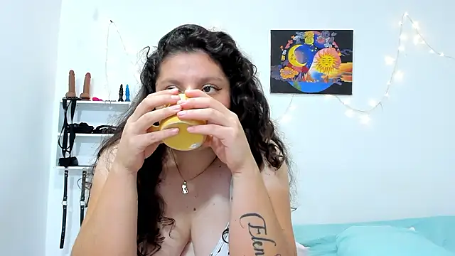 Karol IsabelCouple online show from 02/02/26, 03:49