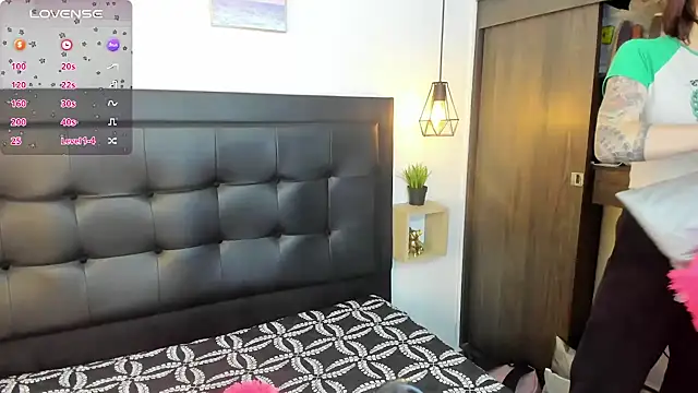 Snapshot of sweet_abby1 chatting on 12/17/24, 12:11 sweet abby1 online show from 12/17/24, 12:11