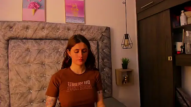 Snapshot of sweet_abby1 chatting on 02/21/25, 12:17 sweet abby1 online show from 02/21/25, 12:17