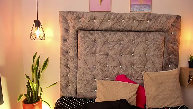 Snapshot of sweet_abby1 chatting on 03/08/25, 03:13 sweet abby1 online show from 03/08/25, 03:13