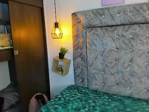 Snapshot of sweet_abby1 chatting on 09/11/25, 12:05 sweet abby1 online show from 09/11/25, 12:05