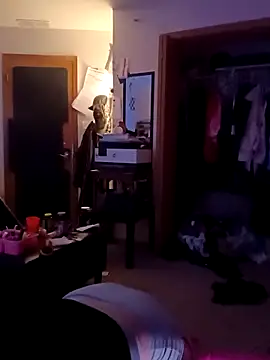 Snapshot of sissytrapdolly24 chatting on 10/19/25, 05:57 sissytrapdolly24 online show from 10/19/25, 05:57