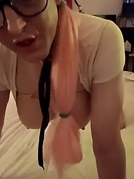 Snapshot of sissytrapdolly24 chatting on 10/20/25, 11:43 sissytrapdolly24 online show from 10/20/25, 11:43