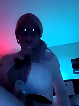 Snapshot of sissytrapdolly24 chatting on 11/12/25, 01:55 sissytrapdolly24 online show from 11/12/25, 01:55