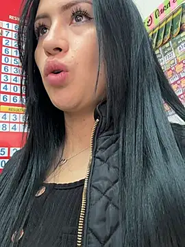 Snapshot of Sara_luna_ chatting on 03/14/25, 03:58 Sara luna  online show from 03/14/25, 03:58