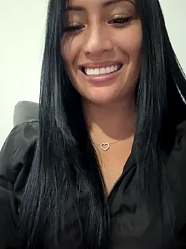 Snapshot of Sara_luna_ chatting on 12/05/25, 08:16 Sara luna online show from 12/05/25, 08:16