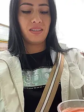 Sara luna  online show from 07/11/26, 03:37