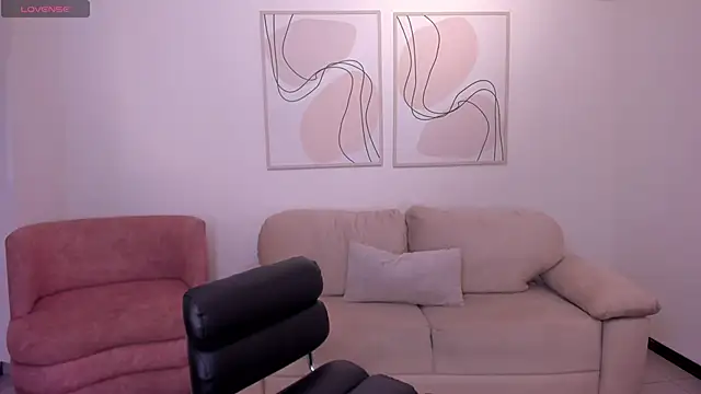 Snapshot of AbbyDalton chatting on 10/18/25, 11:44 AbbyDalton online show from 10/18/25, 11:44