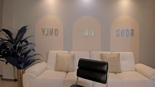 Snapshot of AbbyDalton chatting on 10/19/25, 05:46 AbbyDalton online show from 10/19/25, 05:46