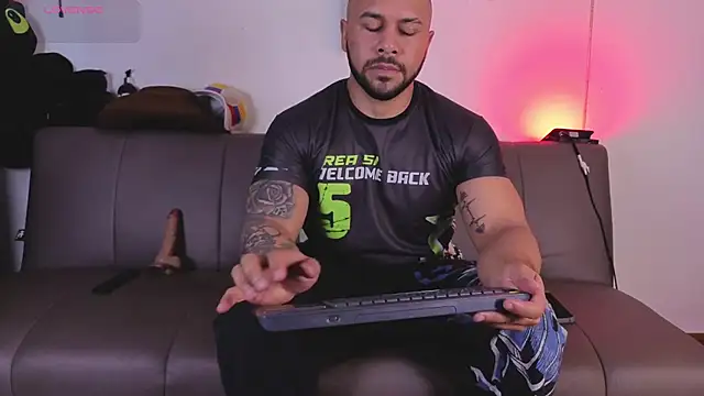 elian r online show from 02/22/26, 07:01