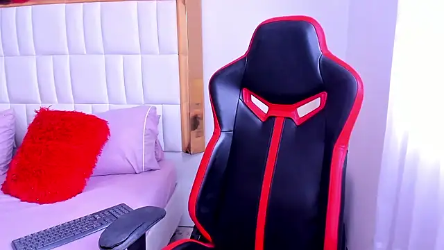 Snapshot of MadelineJackson chatting on 01/10/26, 09:52 MadelineJackson online show from 01/10/26, 09:52