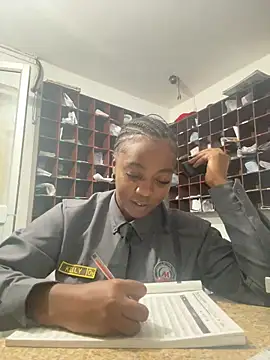 Snapshot of CiaraEbony chatting on 04/21/26, 03:13 CiaraEbony online show from 04/21/26, 03:13