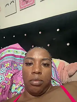 Snapshot of CiaraEbony chatting on 04/28/26, 12:42 CiaraEbony online show from 04/28/26, 12:42