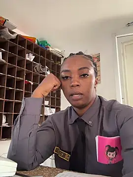 Snapshot of CiaraEbony chatting on 05/05/26, 11:29 CiaraEbony online show from 05/05/26, 11:29