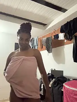 Snapshot of CiaraEbony chatting on 06/10/26, 11:35 CiaraEbony online show from 06/10/26, 11:35