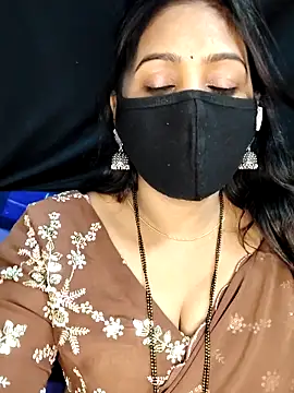 Monalisha G online show from 04/05/26, 09:12