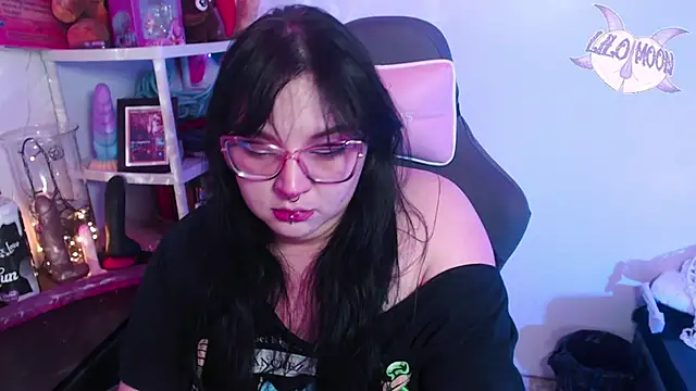 Snapshot of LiloMoon69 chatting on 01/09/25, 03:36 LiloMoon69 online show from 01/09/25, 03:36