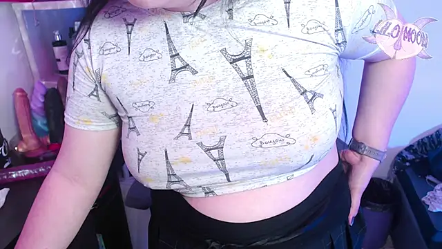 Snapshot of LiloMoon69 chatting on 01/14/25, 06:24 LiloMoon69 online show from 01/14/25, 06:24